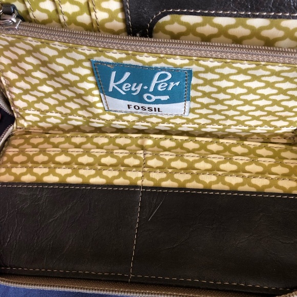 Key-Per FOSSIL Zip Around Wallet Clutch Wristlet - Picture 4 of 7